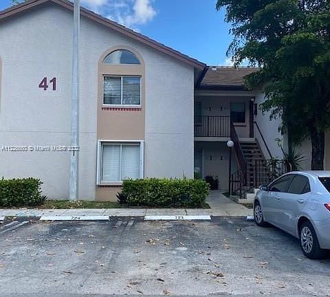 3rd image of 13851 SW 93rd Ln #13851