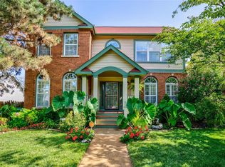 4147 Westminster Pl, Saint Louis, MO 63108