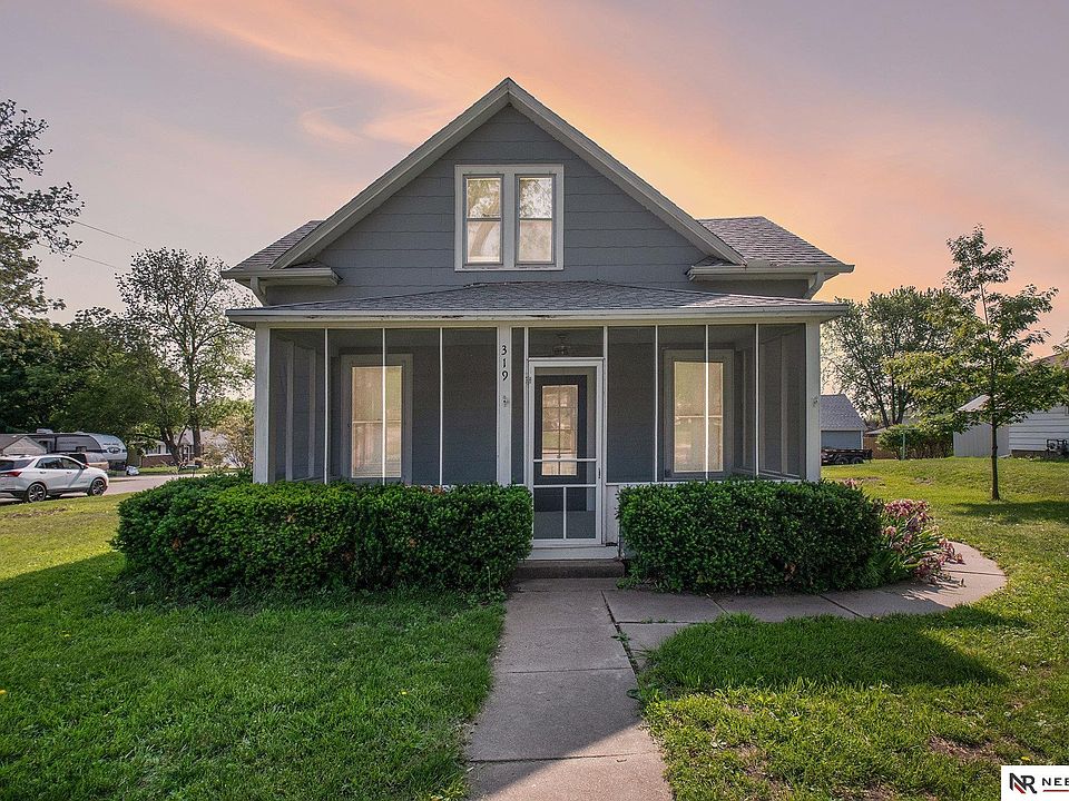 319 N 14th St, Fort Calhoun, NE 68023 Zillow