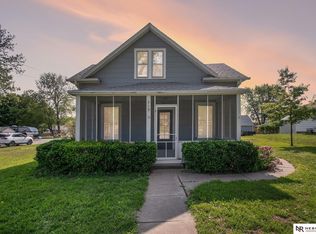 319 N 14th St, Fort Calhoun, NE 68023