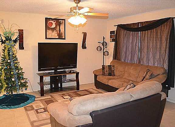 2nd image of 3721 N Douglas Blvd