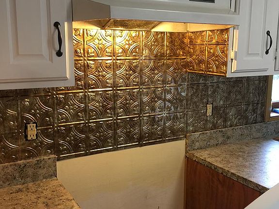 new paint/knobs/backsplash