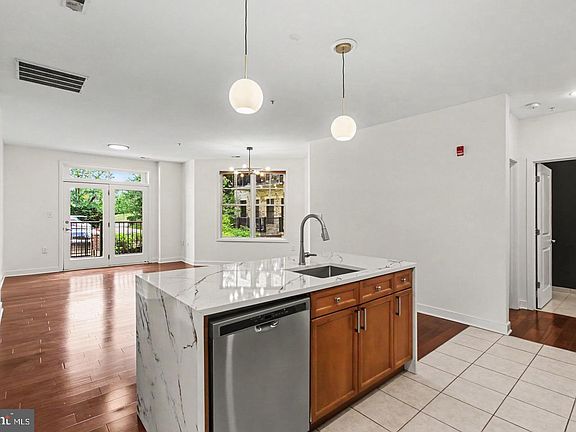 5th image of 181 E Reed Ave APT 201