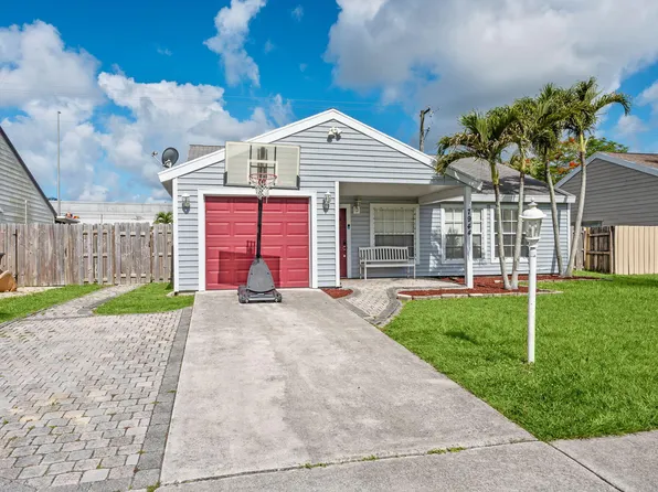 7944 Ridgewood Drive, Greenacres, FL 33467
