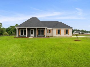 5 South Caesar, Carriere, MS 39426