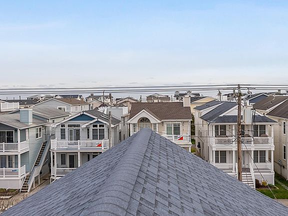 4th image of 3030 Asbury Ave #3030