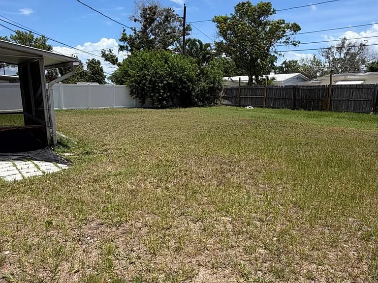 4531 Shore Acres Blvd NE — Photo 9