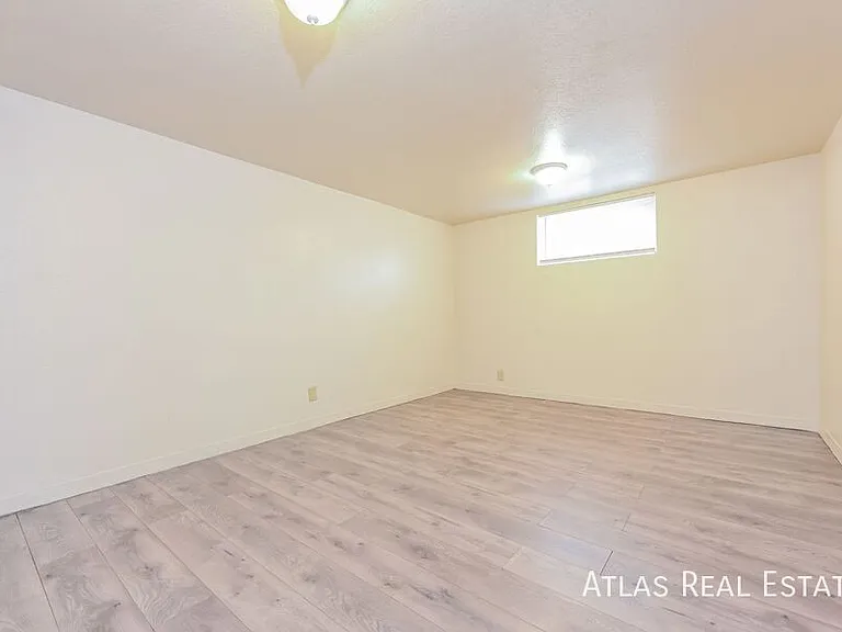 1463 W Byers Pl — Photo 12
