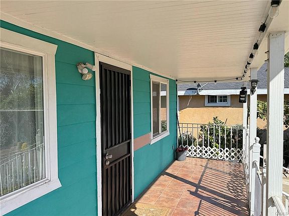 4th image of 301 E Nevada St
