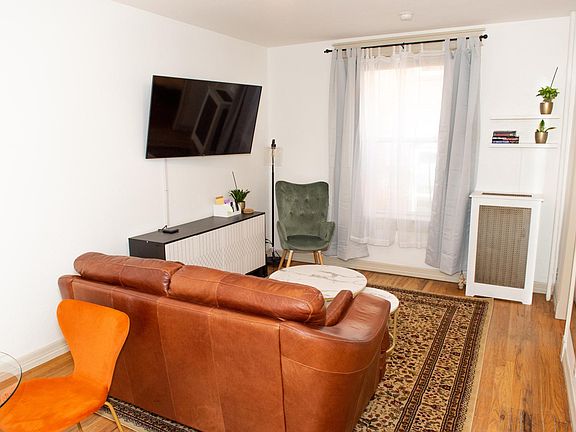 4th image of 1650 N Pearl St APT 16