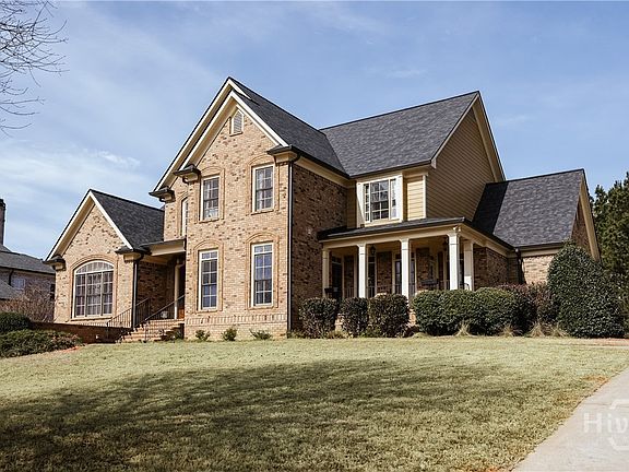 3rd image of 2041 Lakewood Manor Drive