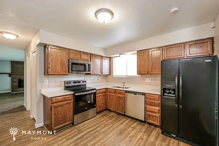 829 S Norfolk St — Photo 3