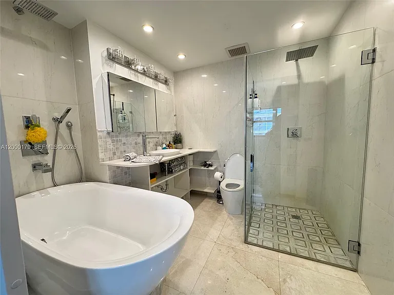 10185 Collins Ave #Penthouse 20 — Photo 6
