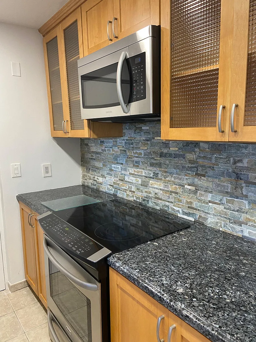 Building Photo - 1407 NE 56th St #3