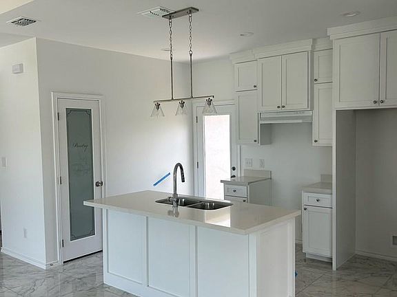 4th image of 37816 Vineyard Ave