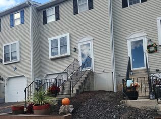 3921 Penns Dr, Reading, PA 19606