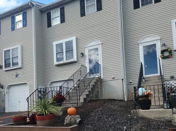 3921 Penns Dr, Reading, PA 19606