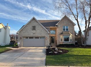 4820 Clearwater Ln, Naperville, IL