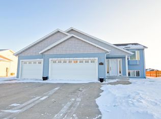 1023 46th Ave W, West Fargo, ND 58078