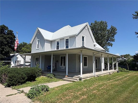 2nd image of 1215 Clay St