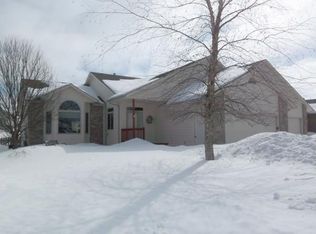 3240 S Grace Ave, Sioux Falls, SD 57103