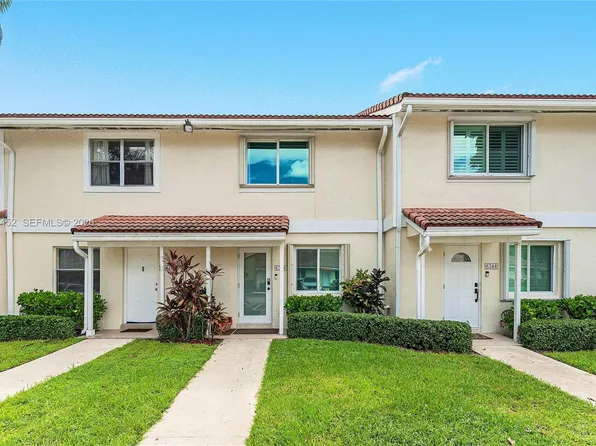 6386 Boca Cir, Boca Raton, FL 33433