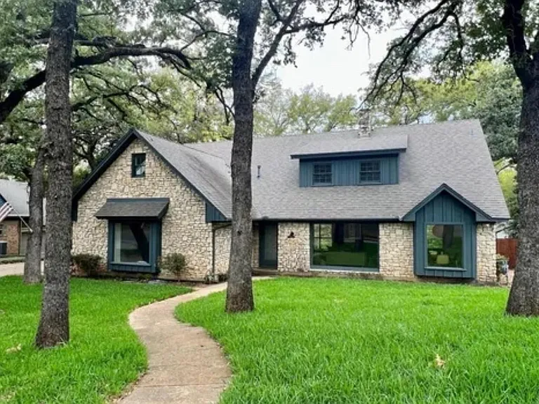 211 Mill Creek Dr — Photo 1
