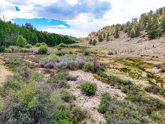 2nd image of 1111 Latigo Loop