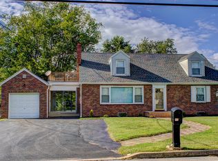 2279 Sunset Ln, York, PA 17408