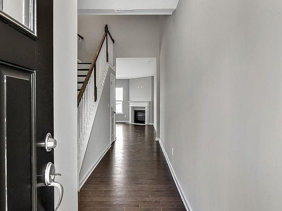 2nd image of 416 Delancy Ln