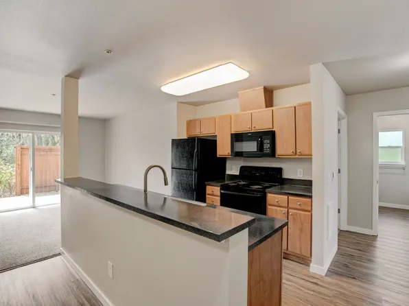 Legacy Oaks Apartments