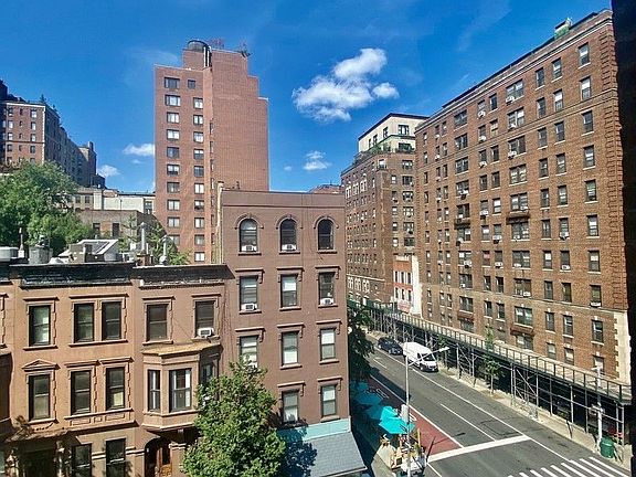 2nd image of 140 E 92nd St APT 5