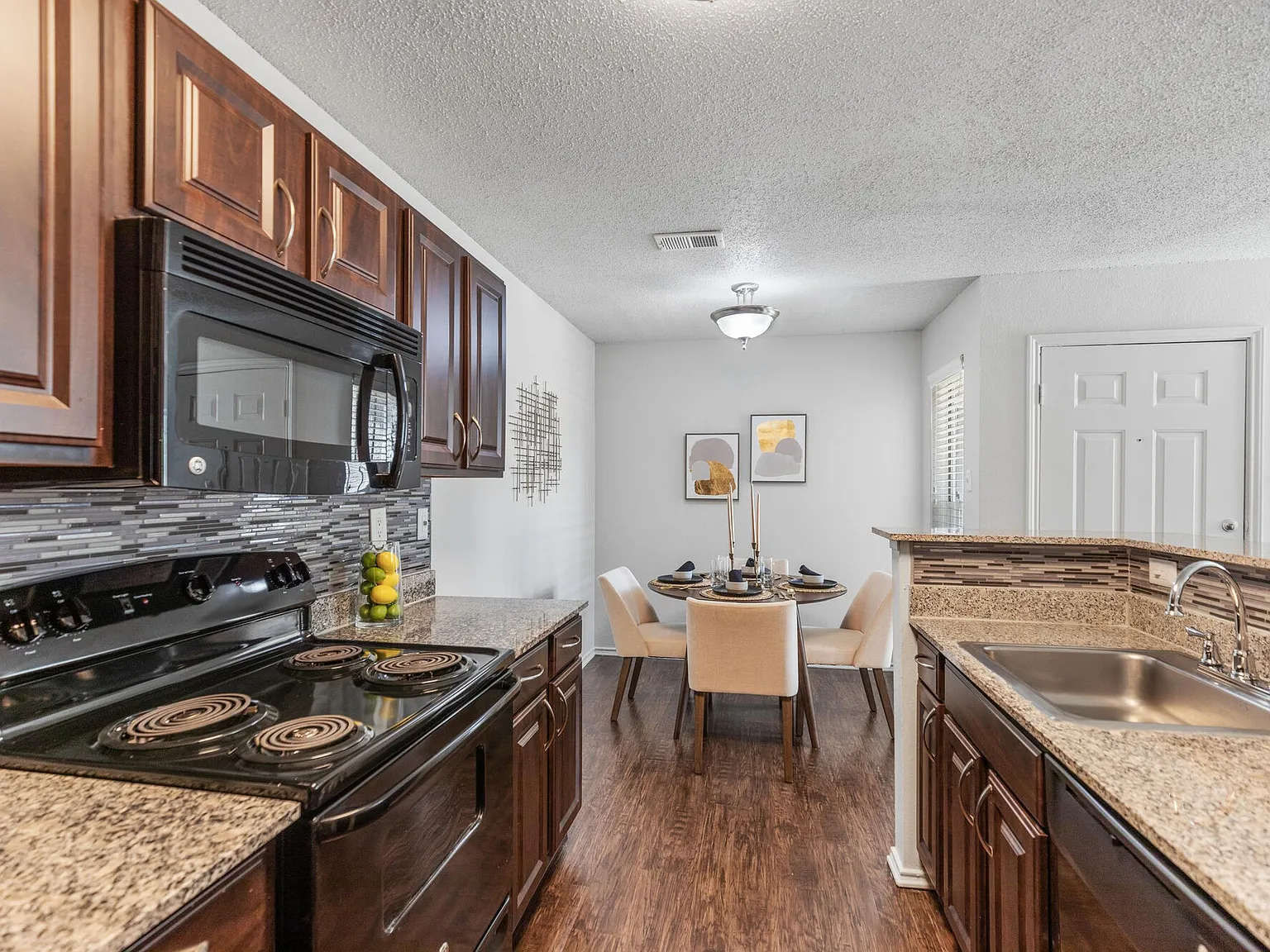 Townlake Of Coppell — Photo 4