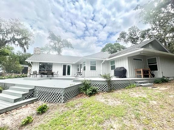 3rd image of 1025 W Choctawhatchee Dr