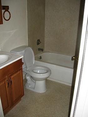 3rd image of 5006 S 58th St APT A