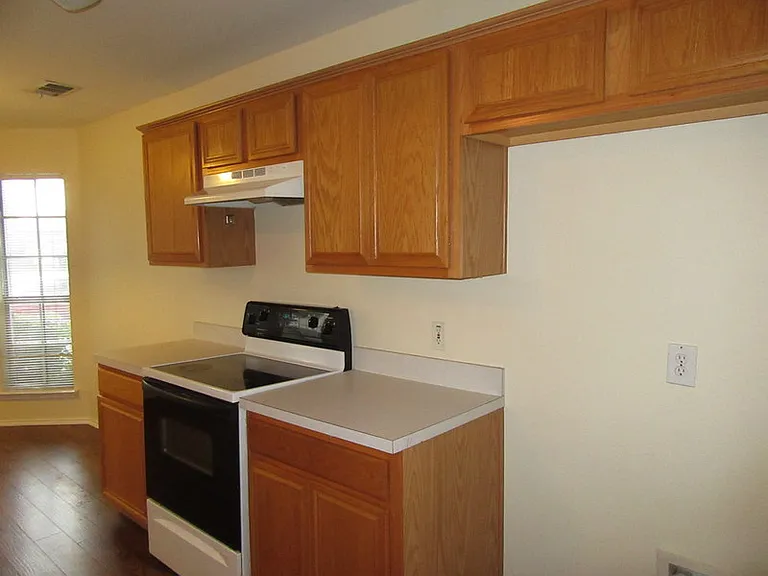 319 Lake Wichita Dr — Photo 9