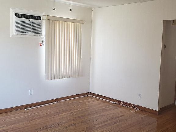3rd image of 41 E Mineola Ave #2