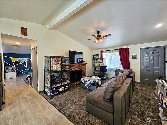 3rd image of 3909 Saint Francis Street SW