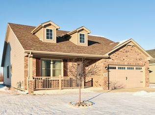 607 Stone Mill Dr, Bourbonnais, IL 60914