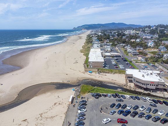 5th image of 145 NW Inlet Ave #101