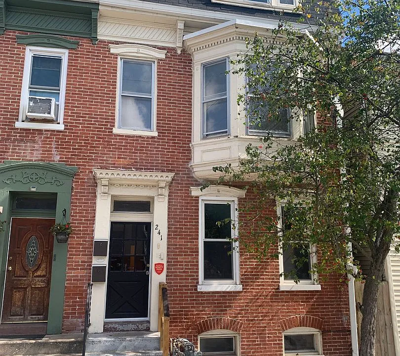 241 N Newberry St #2