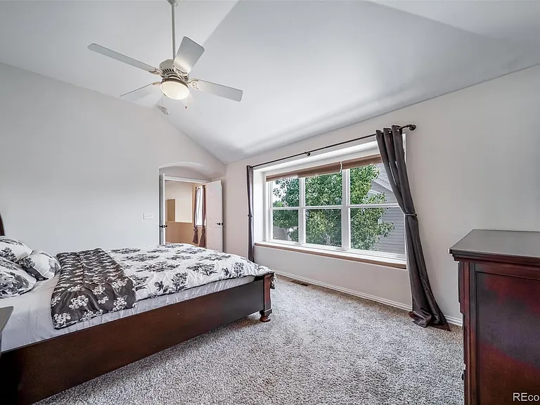 1011 S Valentia St #81 — Photo 25