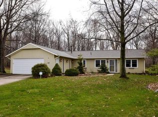 32915 Meadow Creek Oval, North Ridgeville, OH 44039