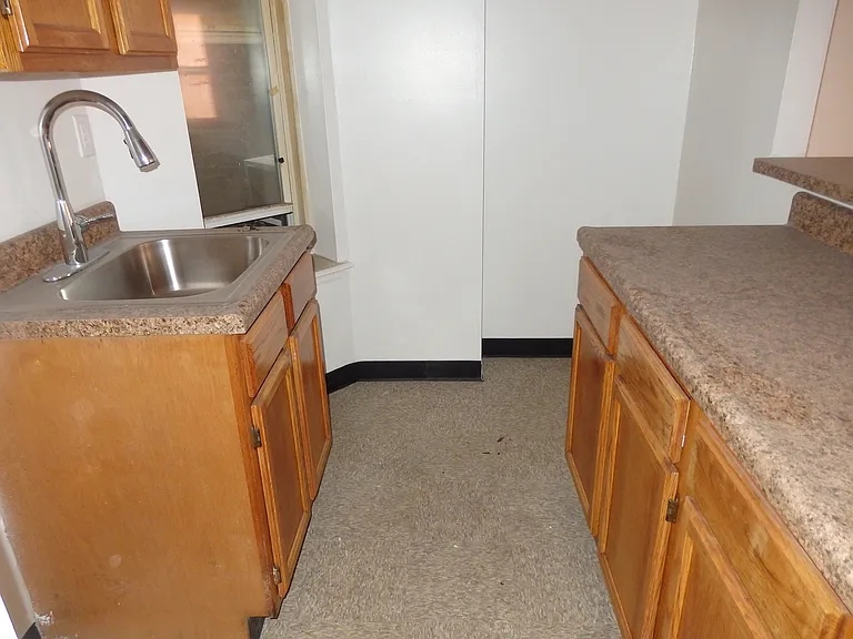 517 W 48th St #3RW — Photo 3