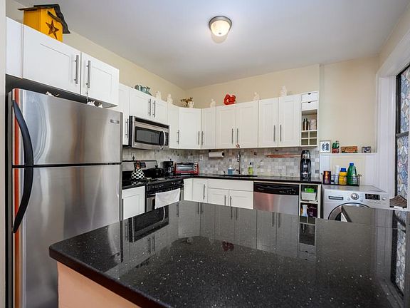 5th image of 260 Harrison Ave #301