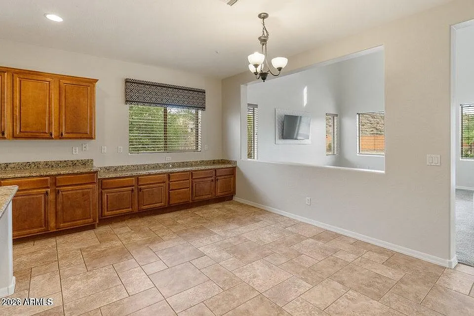 4 bed, 3.0 bath, 2947 sqft, $3,200 — Photo 3