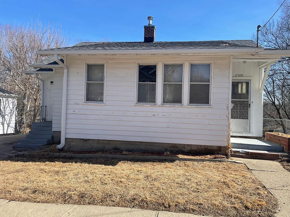 1st image of 2308 S Royce St