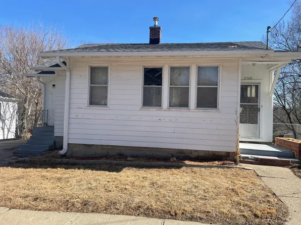 2308 S Royce St, Sioux City, IA 51106