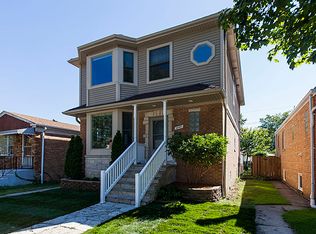 6943 W Berwyn Ave, Chicago, IL 60656