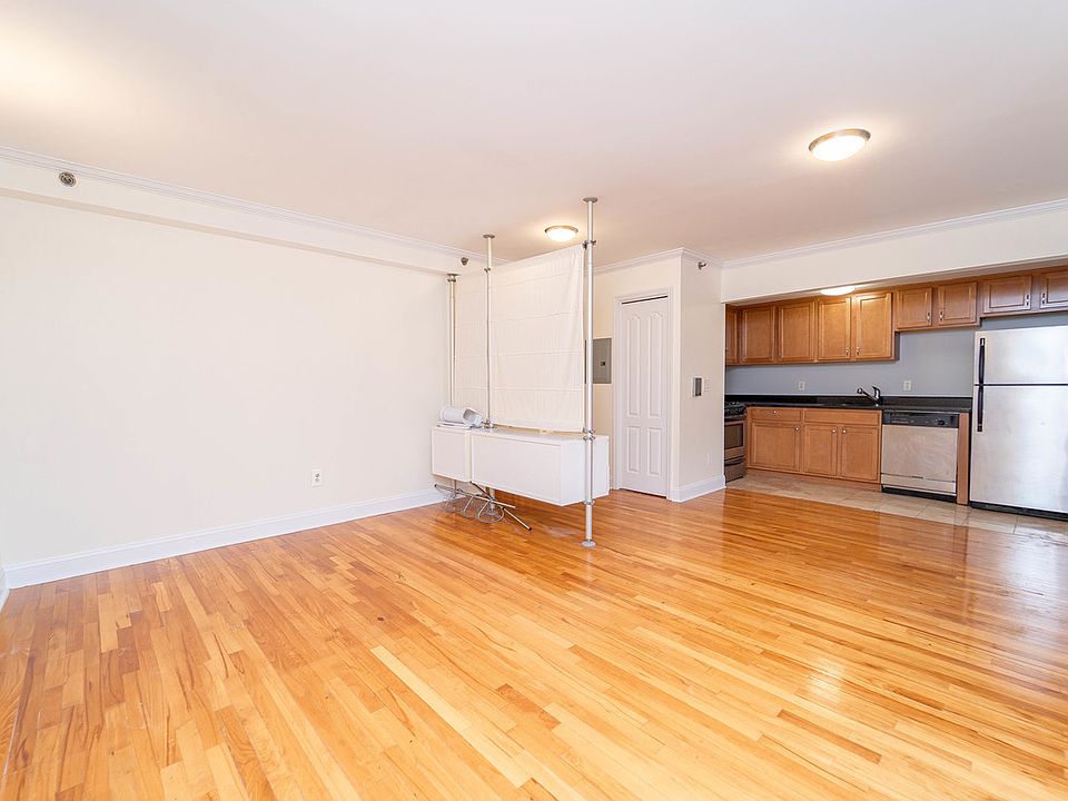 1st image of 14-43 28th Ave #1S